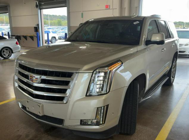 2017 Cadillac Escalade Image 3
