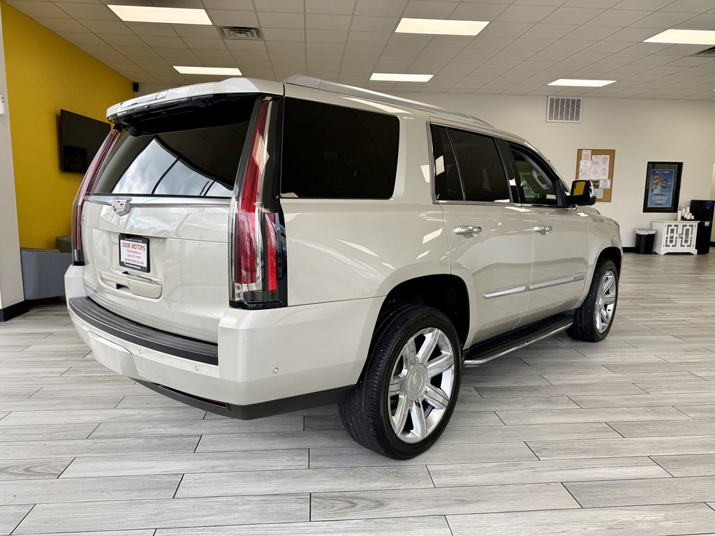 2017 Cadillac Escalade Image 6