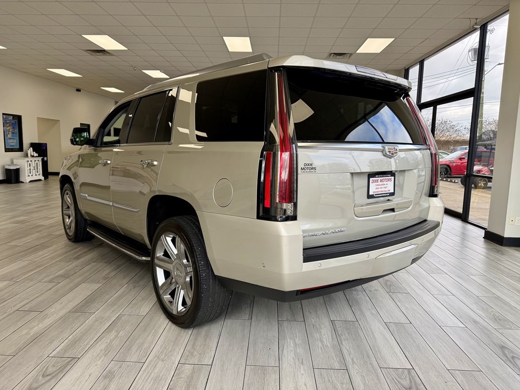 2017 Cadillac Escalade Image 7