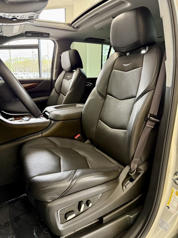 2017 Cadillac Escalade Image 14