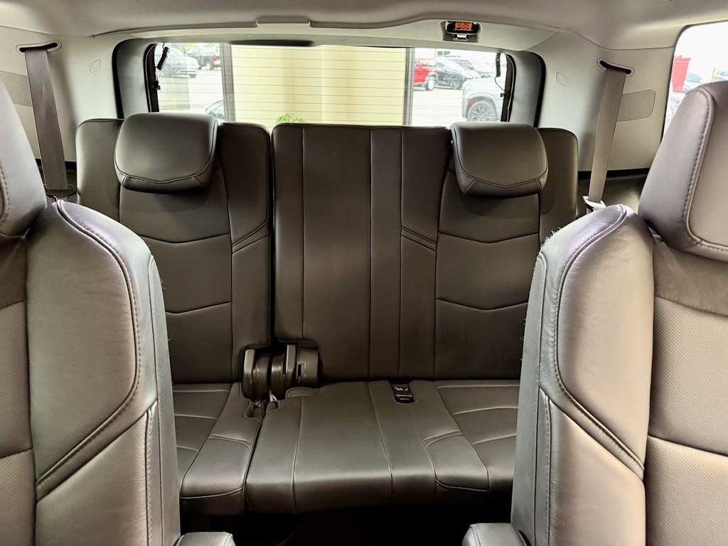 2017 Cadillac Escalade Image 18