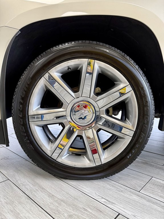 2017 Cadillac Escalade Image 20