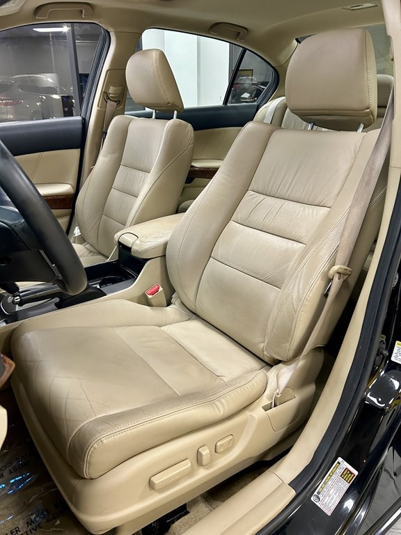 2012 Honda Accord Image 13