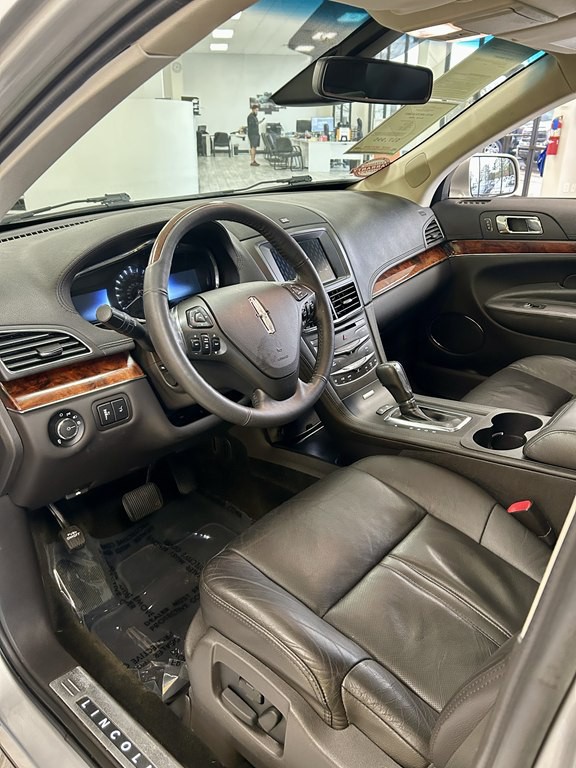 2018 Lincoln MKT Image 13