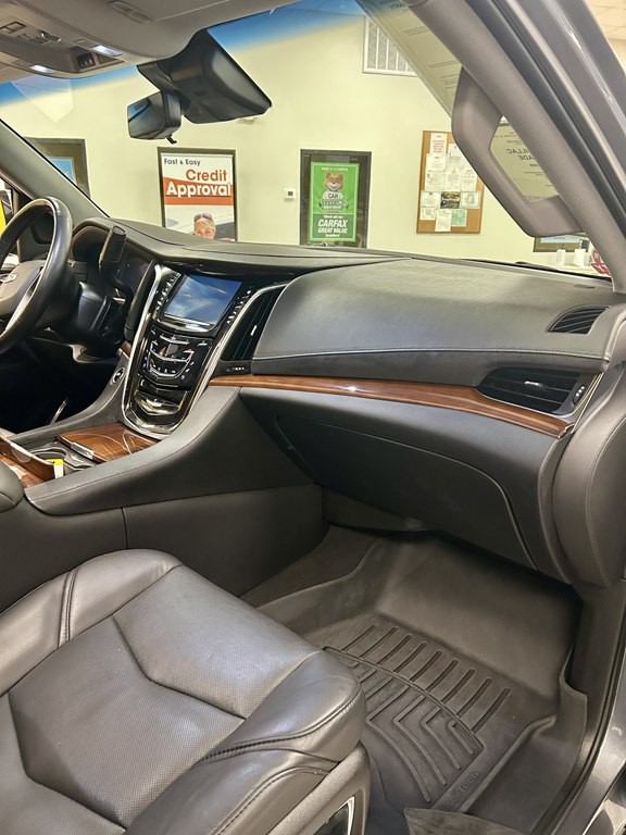 2019 Cadillac Escalade Image 12