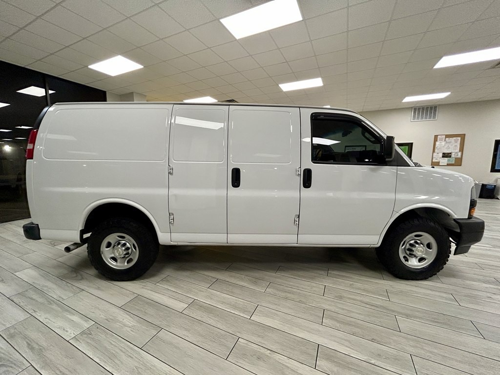 2020 Chevrolet Express Image 5