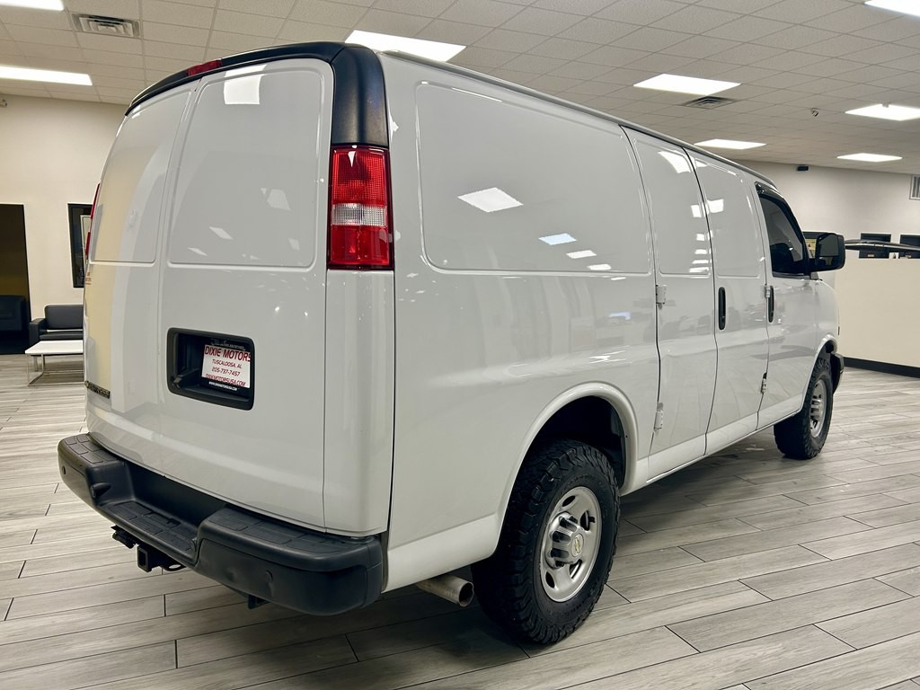 2020 Chevrolet Express Image 6