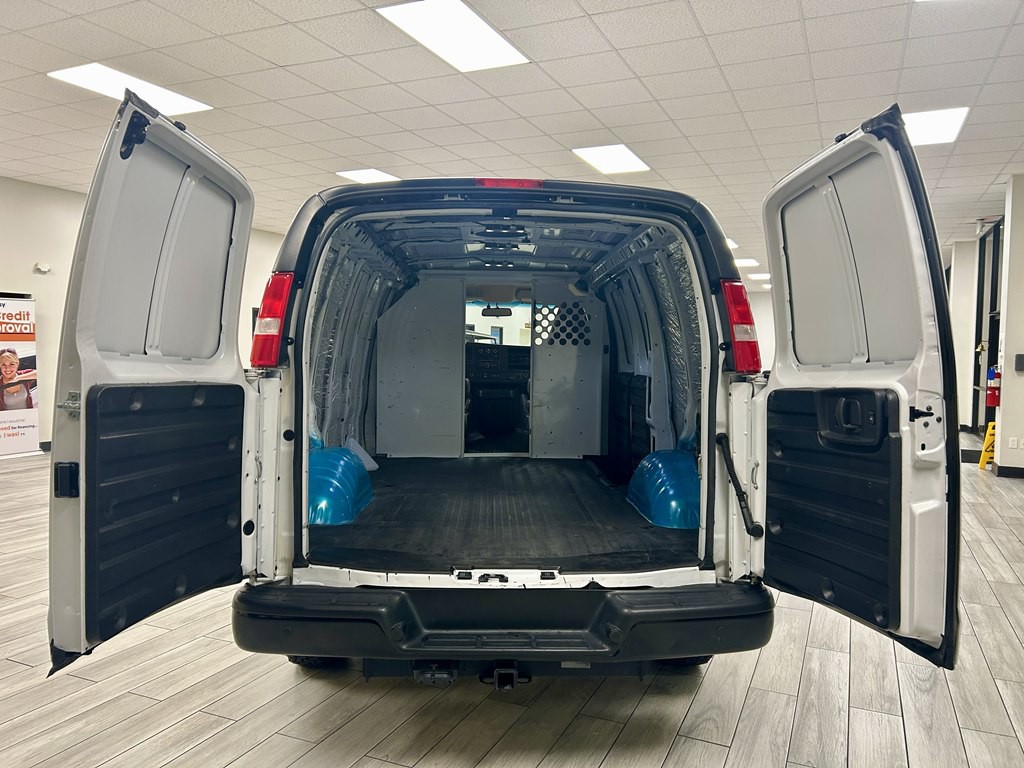 2020 Chevrolet Express Image 9