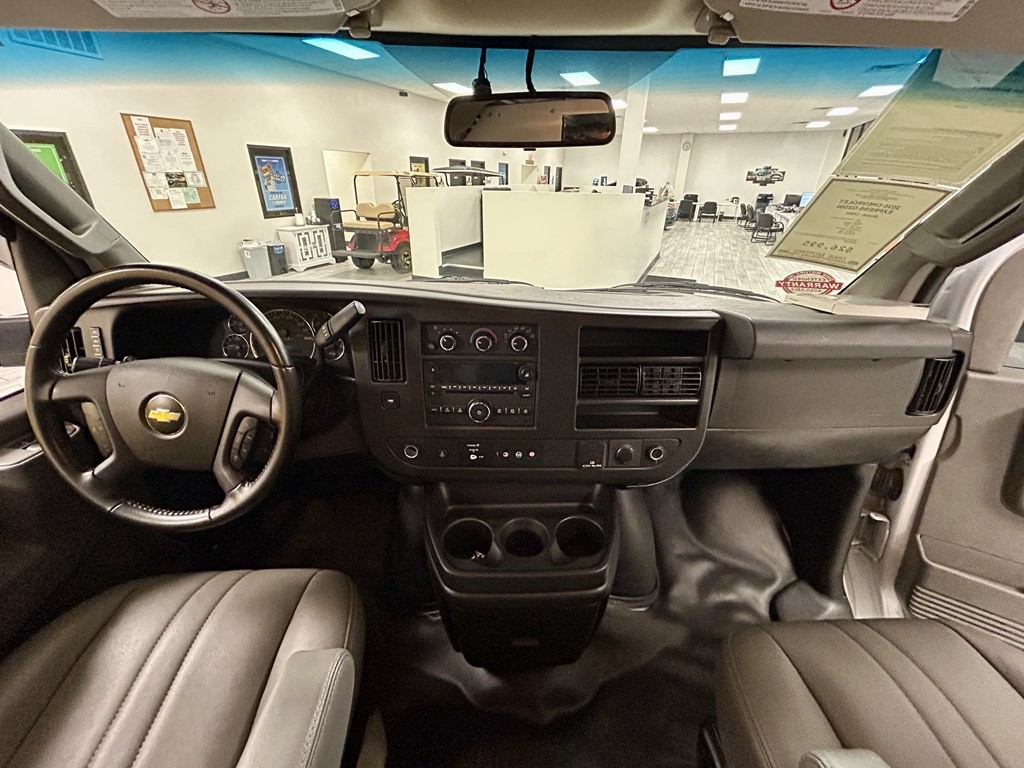 2020 Chevrolet Express Image 10