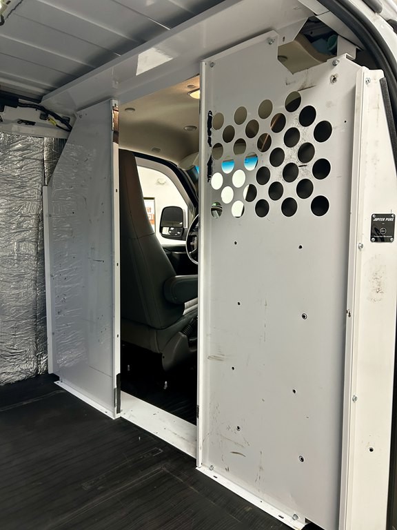 2020 Chevrolet Express Image 18