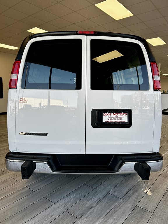 2024 Chevrolet Express Image 8