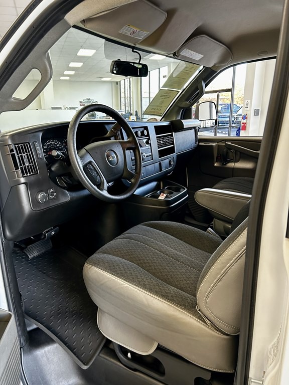 2024 Chevrolet Express Image 12