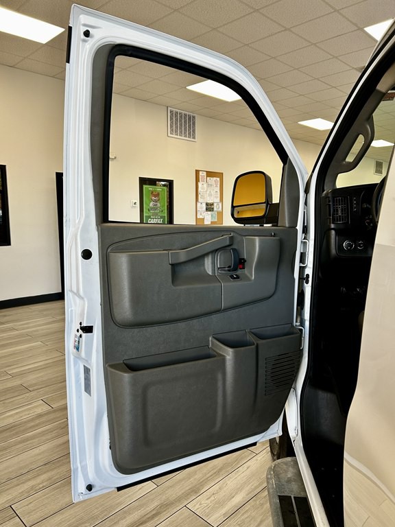 2024 Chevrolet Express Image 14