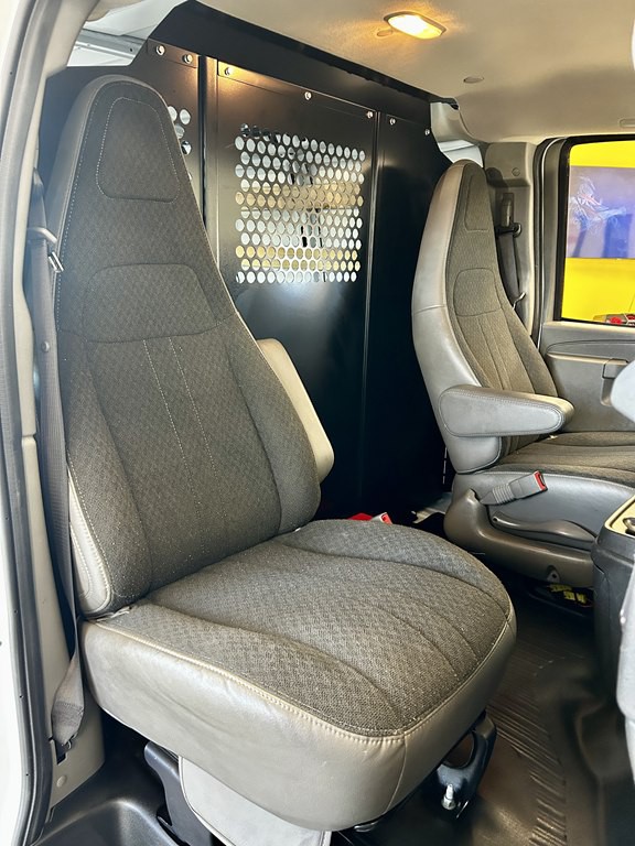 2024 Chevrolet Express Image 15