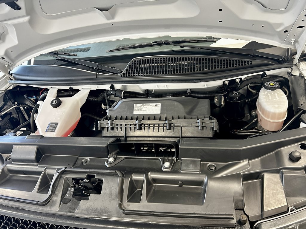 2024 Chevrolet Express Image 21