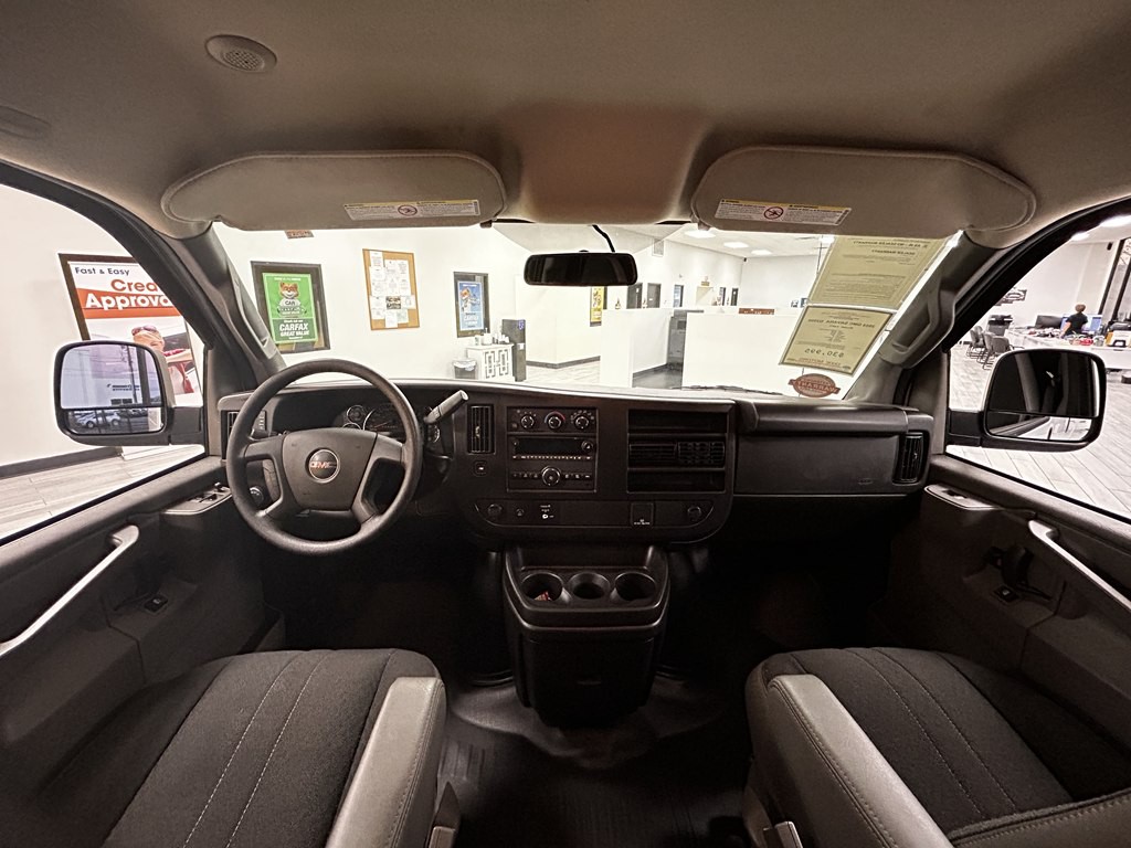 2024 GMC Savana Image 10