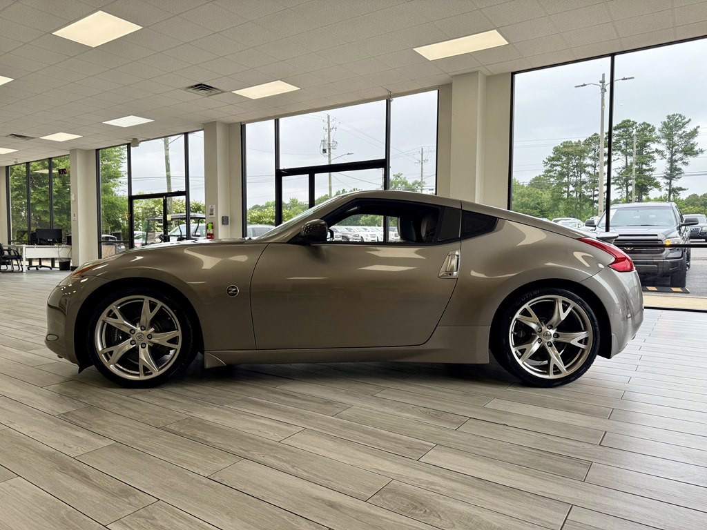 2009 Nissan 370Z Image 4