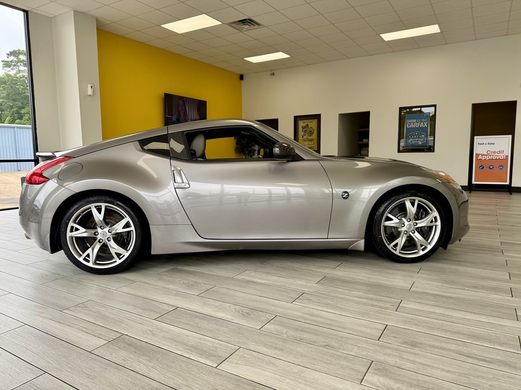 2009 Nissan 370Z Image 5