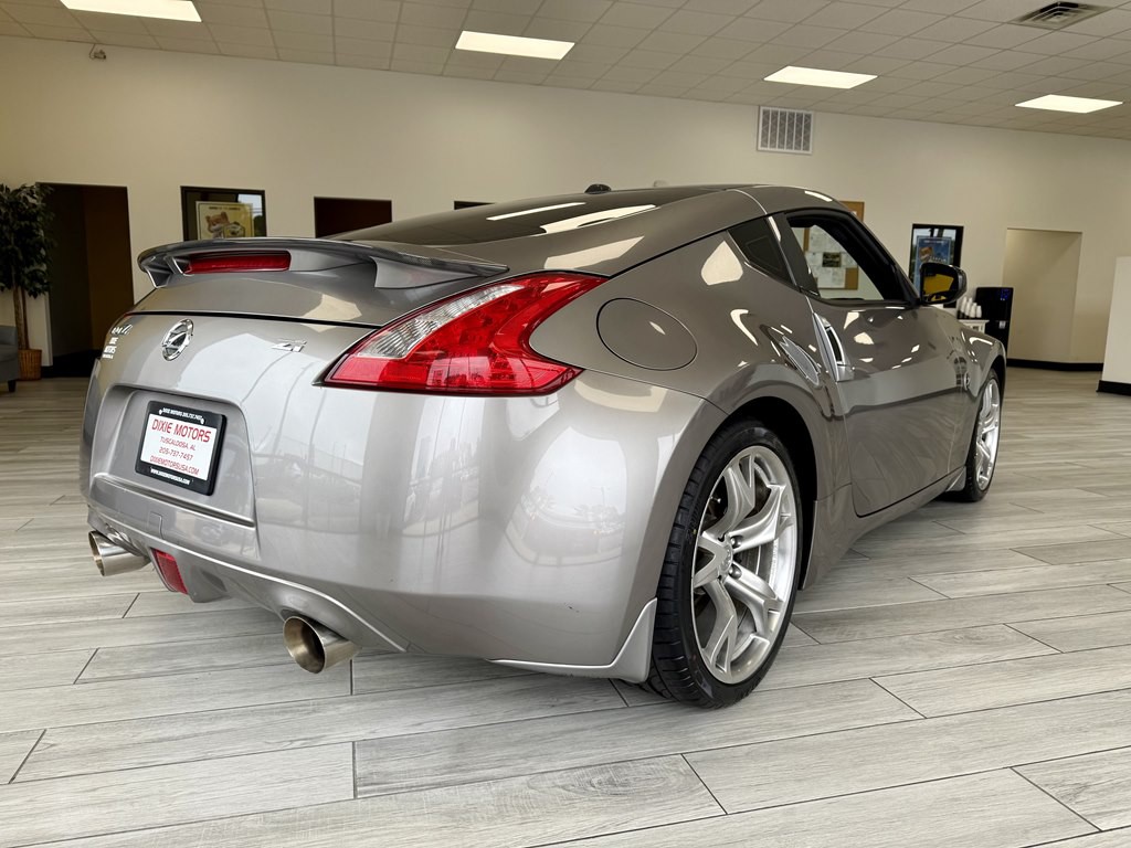 2009 Nissan 370Z Image 6
