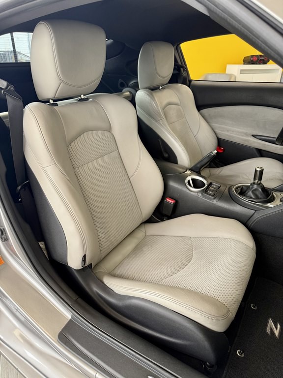 2009 Nissan 370Z Image 15