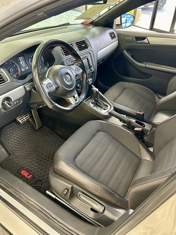 2014 Volkswagen Jetta Image 12