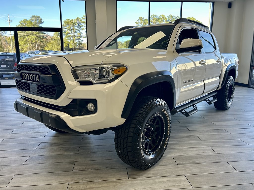 2018 Toyota Tacoma Image 3