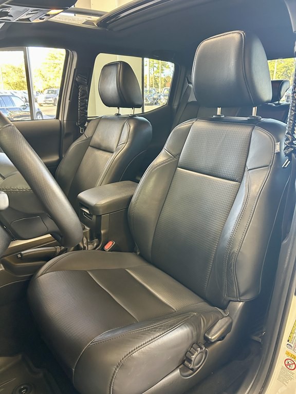 2018 Toyota Tacoma Image 14