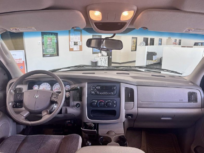 2004 Dodge Ram 1500 Image 10