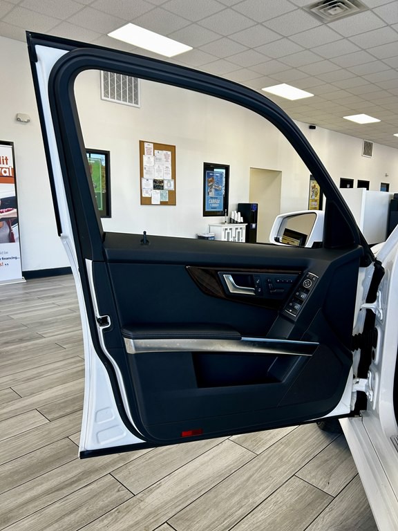 2013 Mercedes-Benz GLK-Class Image 14