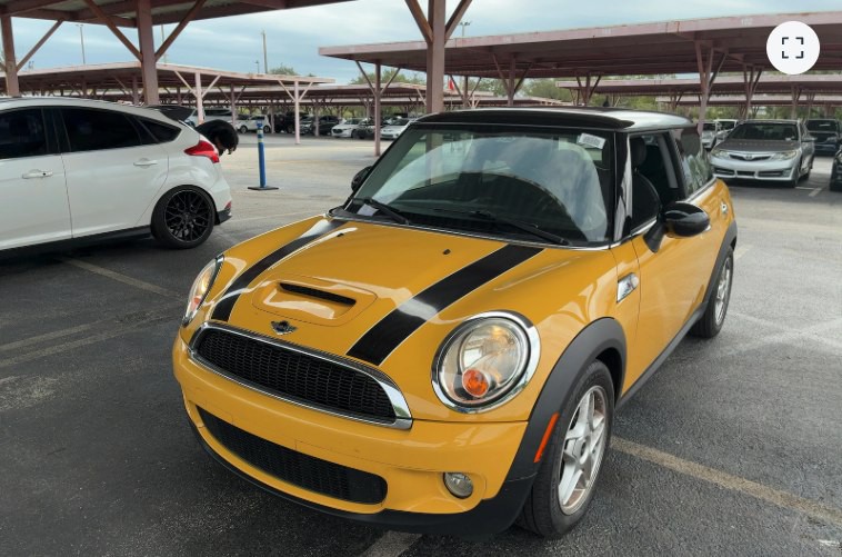 2009 MINI Cooper Image 3