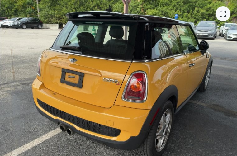 2009 MINI Cooper Image 7