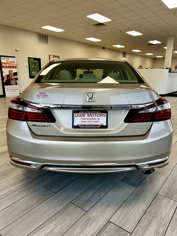 2016 Honda Accord Image 8