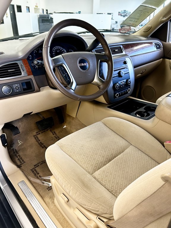 2007 GMC Yukon Image 12