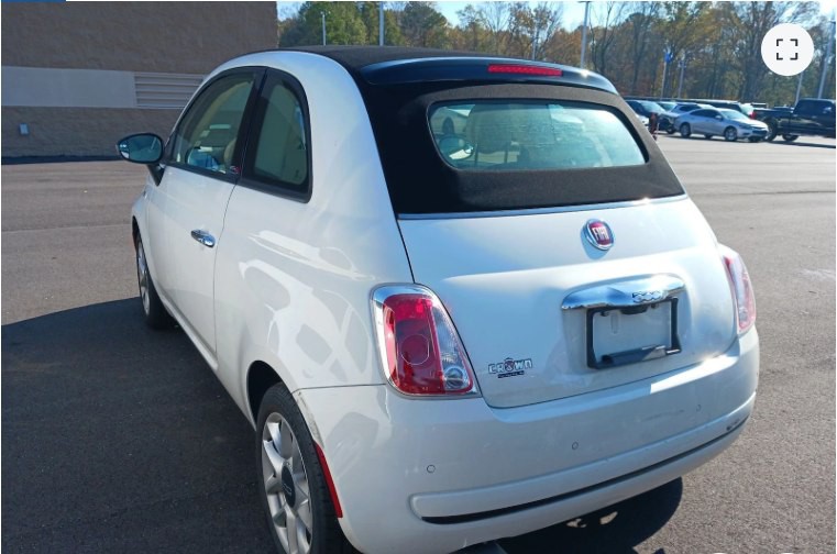 2017 FIAT 500 Image 4