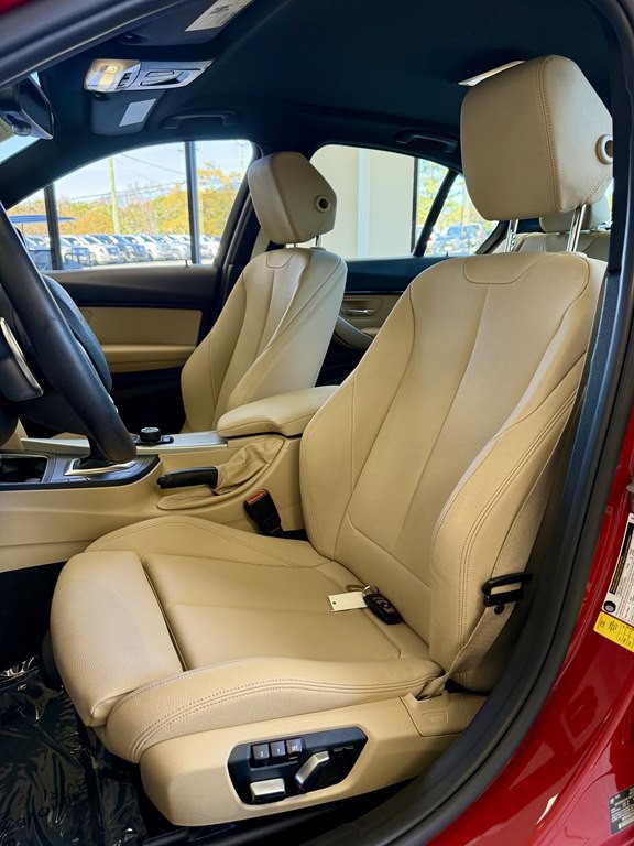 2018 BMW 3 Series Image 14