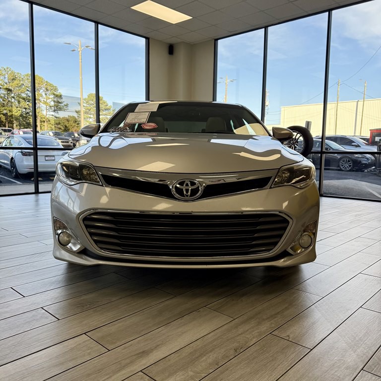 2013 Toyota Avalon Image 2