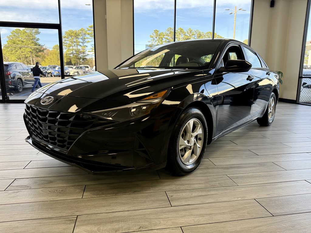 2021 Hyundai Elantra Image 3