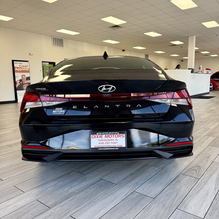 2021 Hyundai Elantra Image 8