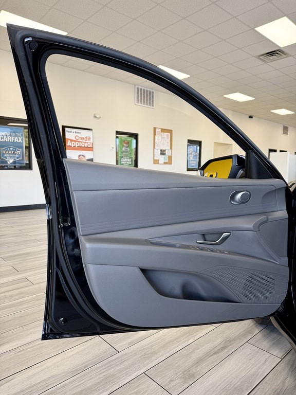 2021 Hyundai Elantra Image 15