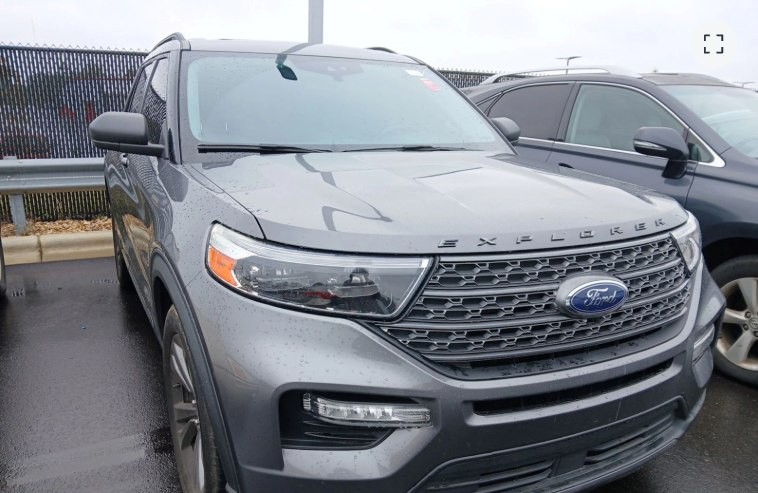 2021 Ford Explorer Image 1