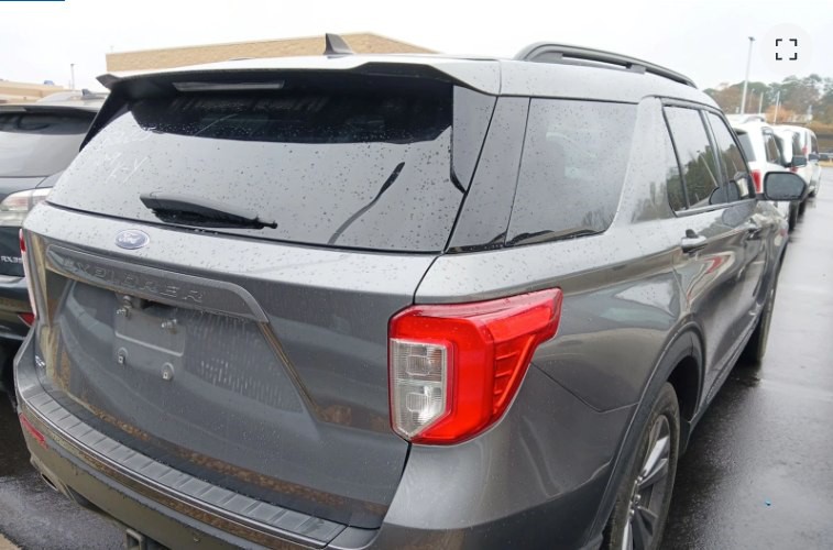 2021 Ford Explorer Image 3