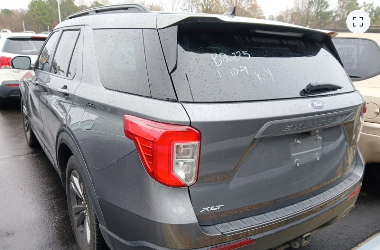 2021 Ford Explorer Image 4