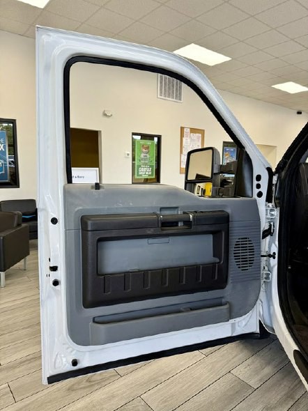 2015 Ford F-350 Image 14