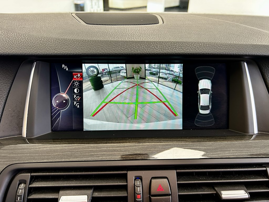 2015 BMW 5 Series Image 11