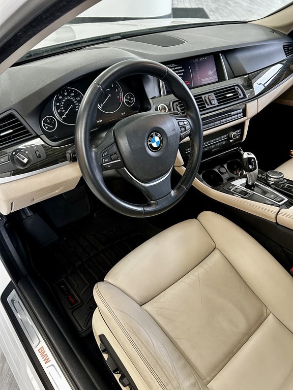 2015 BMW 5 Series Image 13