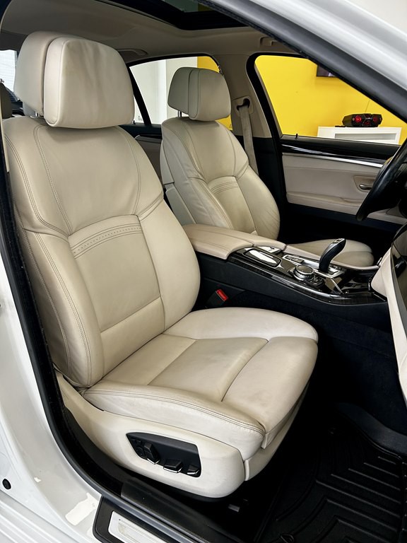 2015 BMW 5 Series Image 16