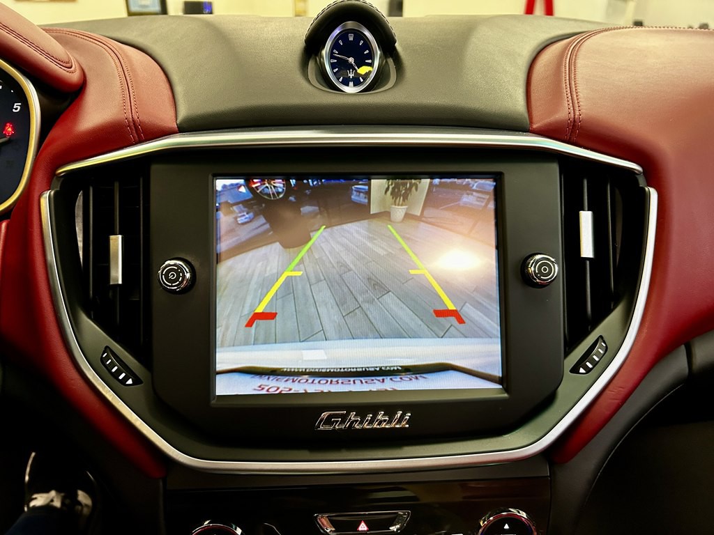 2014 Maserati Ghibli Image 11