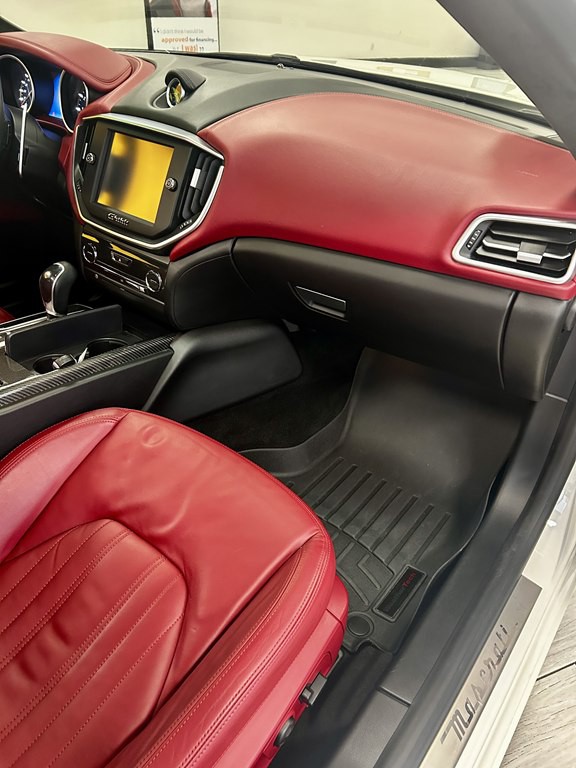 2014 Maserati Ghibli Image 12