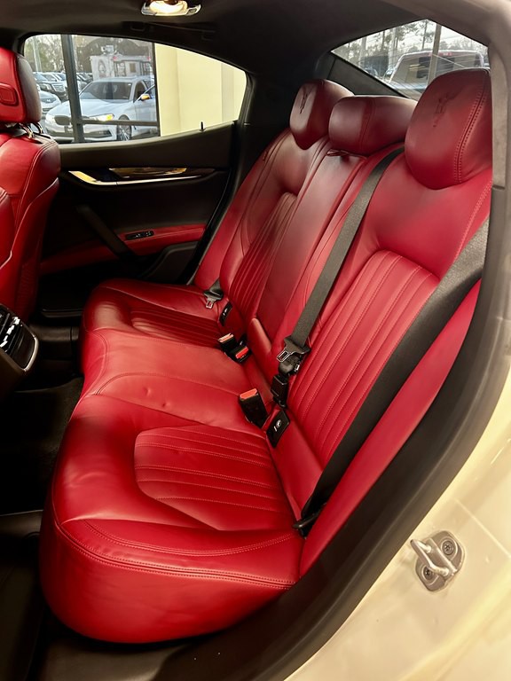 2014 Maserati Ghibli Image 16