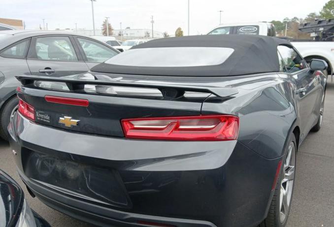 2017 Chevrolet Camaro Image 3